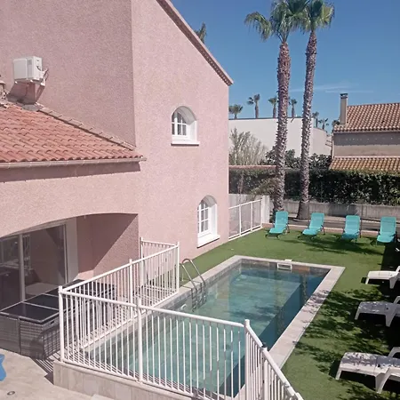 Familiale Avec Piscine Sport Villa *